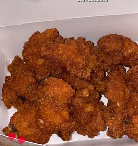 Medina Fried Chicken & Pizza photo 1