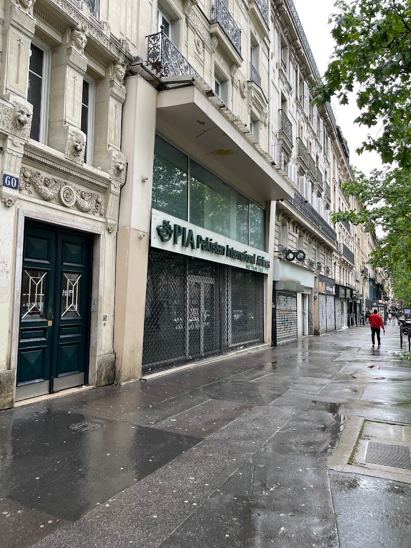 Pakisa in Paris