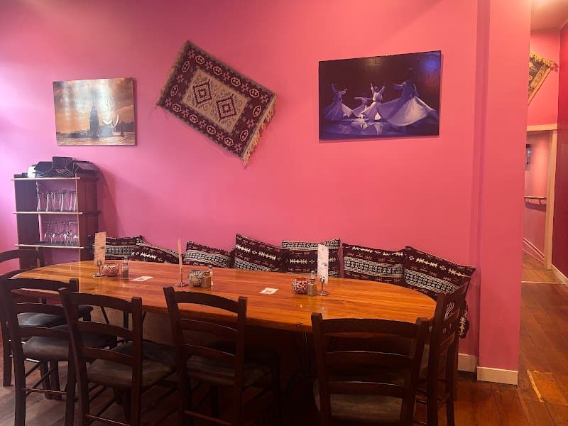 Café Laz in Newtown