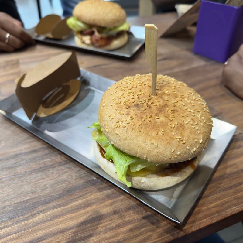 Burger Fuel in Wellington