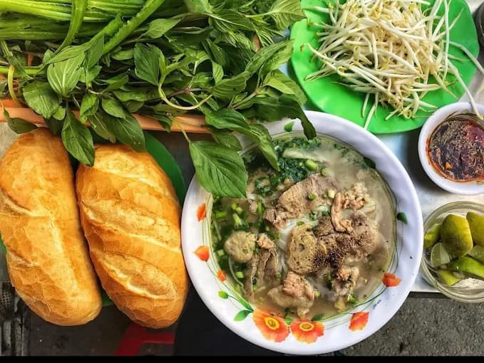 Phở Muslim in Cıu Kho, Quın 5