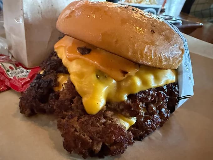 Smoke & Fire Social Eatery in Paramount