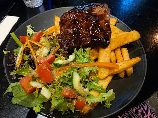 Roza in Carlton