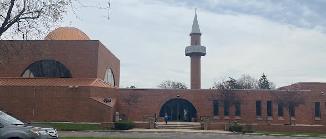 Islamic Cultural Center of Greater Chicago mosque in Northbrook, IL