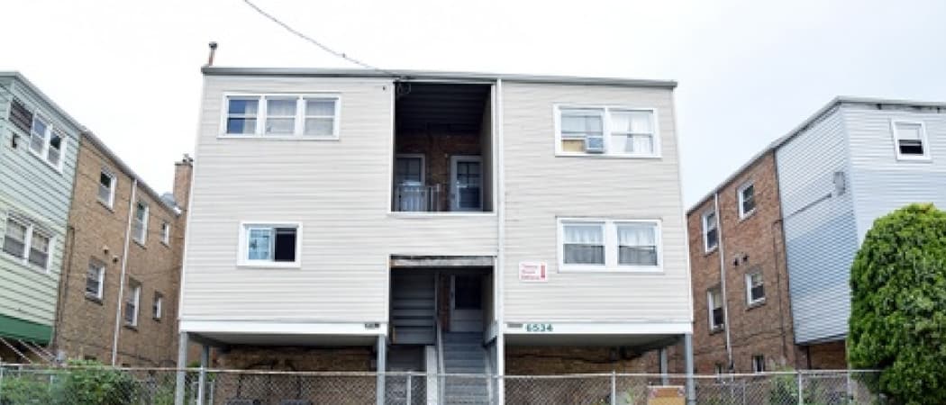 Masjid-e-Tahoora mosque in Chicago, IL