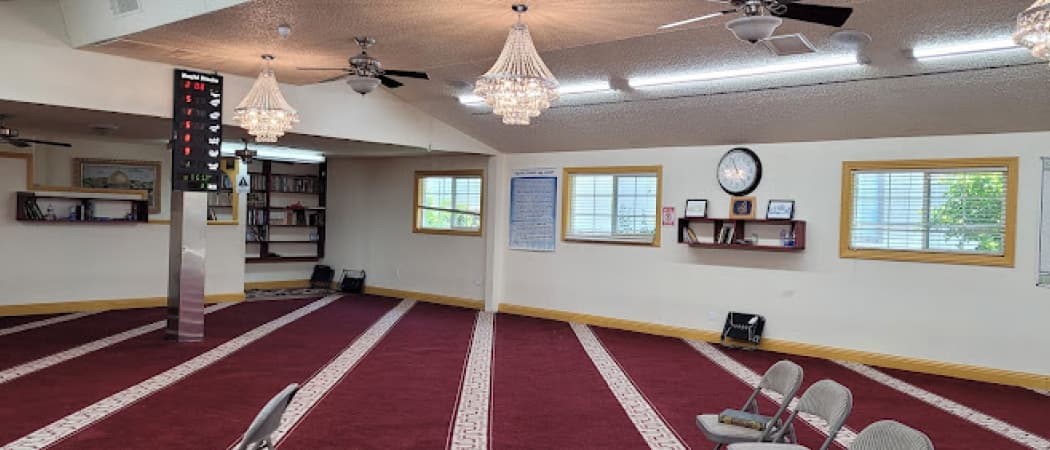 Dinuba Islamic Center mosque in Dinuba, CA