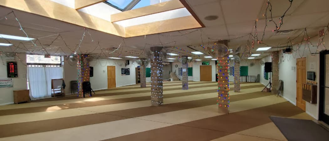 Faizan-e-Madinah mosque in Chicago, IL