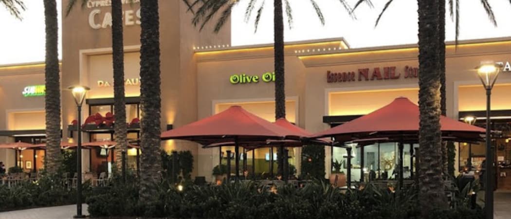 Olyvoyl Bread & Grill