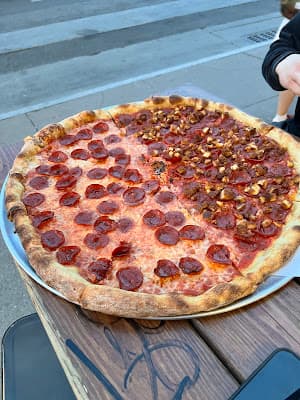 Pizza Loves Sauce