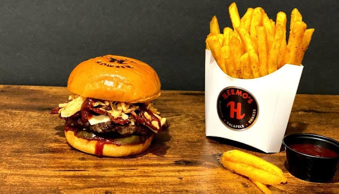 Heemo's Burgers in Sicklerville