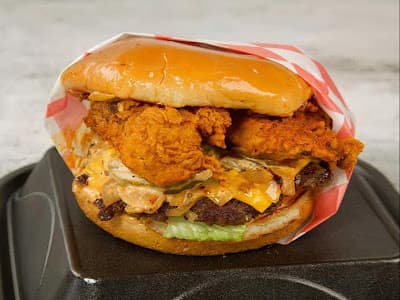 Hangry Cluck in Chicago