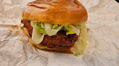 Holly's Hot Chicken