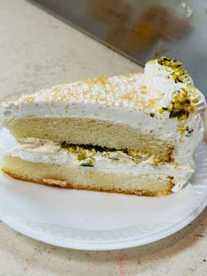 Hot Breads Bakery & Café in Woburn