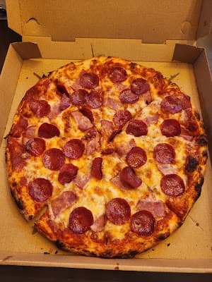 Amore's Pizza in Anchorage