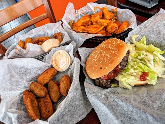Quickie's Burgers & Wings in Hollywood