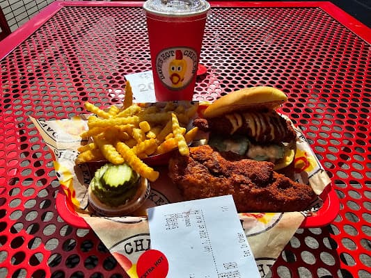 Dave's Hot Chicken in Minnetonka
