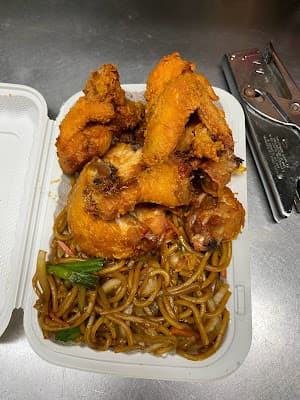 Dave's Garden Halal Chinese in Brooklyn