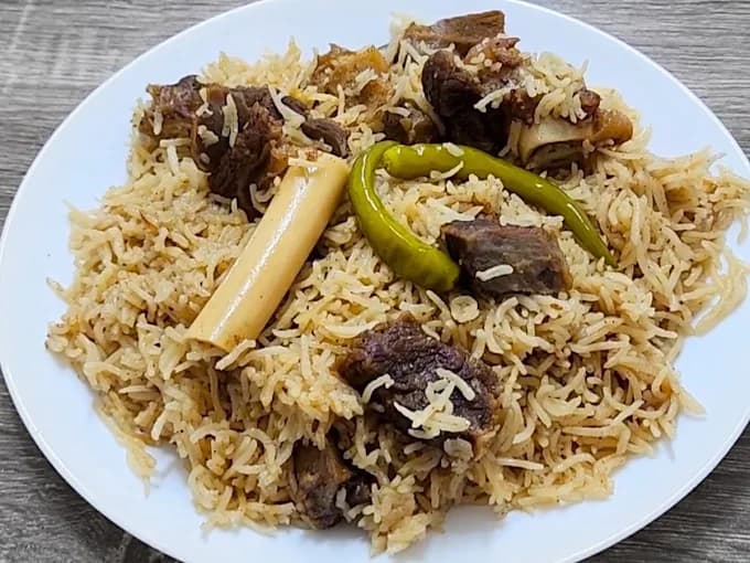 Desi Chowk Eatery & Bakery in Solon