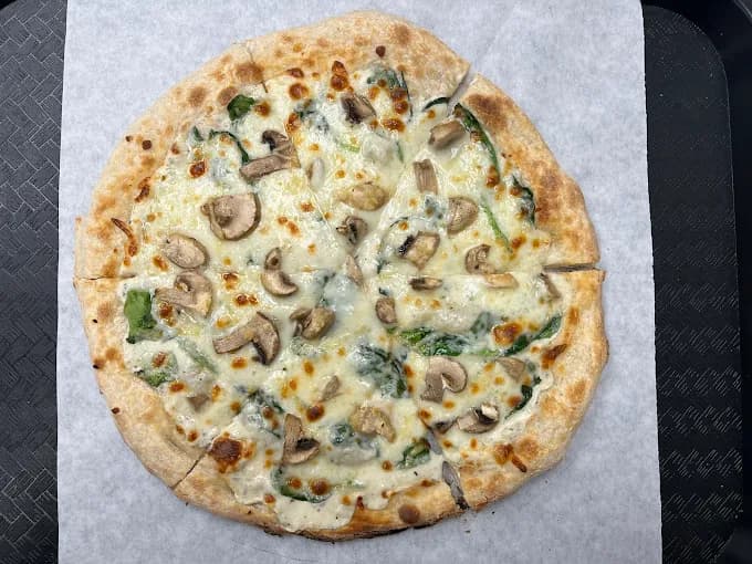 Salma's Pizza & Indian in Nacogdoches
