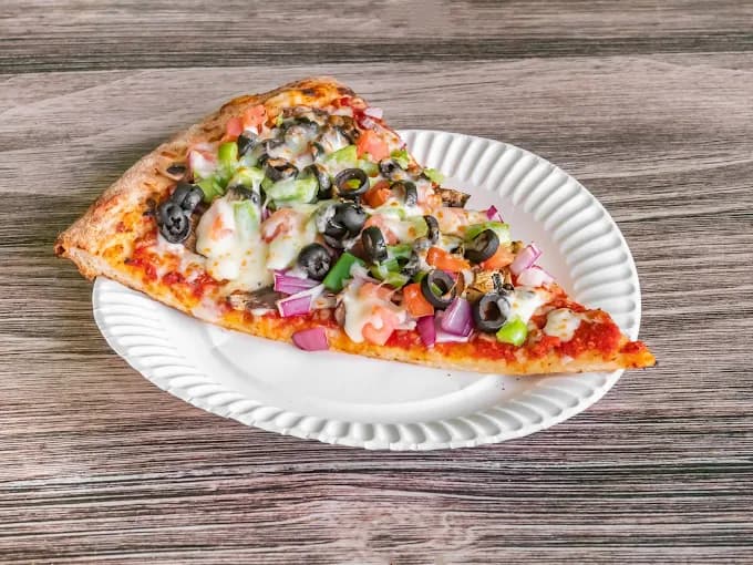 Rayo's Pizza in Hayward