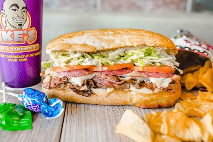 Ike's Love & Sandwiches photo 4