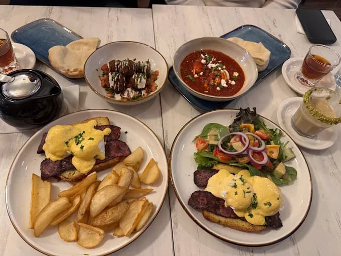 Mood Restaurant & Café