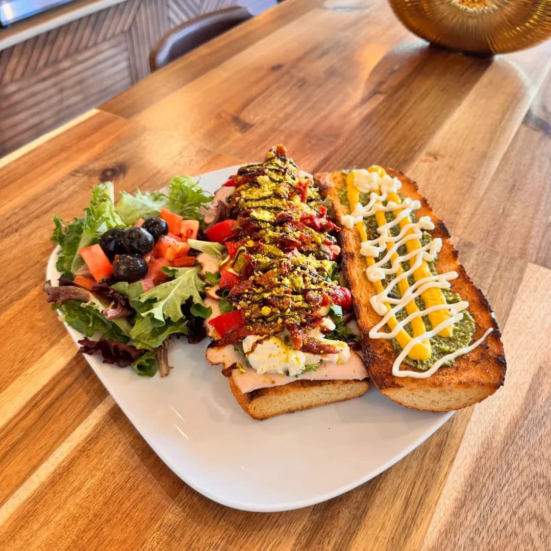 Roast & Toast Café