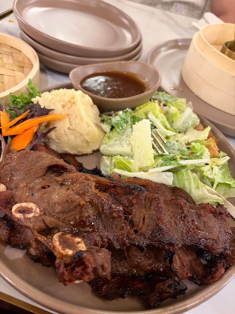 Arhum’s Café & Grill