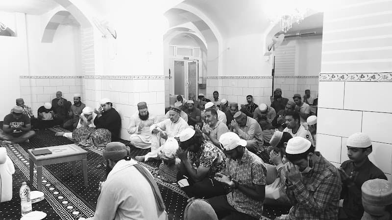 Mezquita Faizan E Attar Darassanas mosque in Barcelona, Catalunya