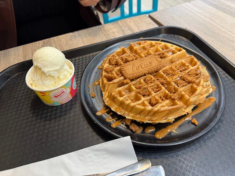 D Spot Dessert Café