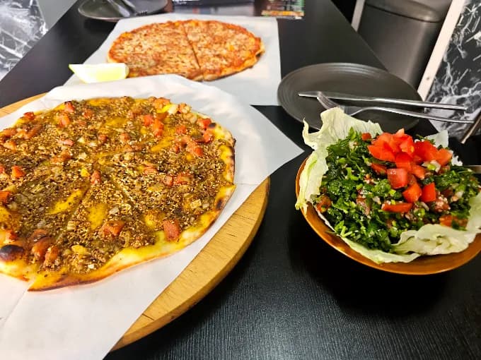 Charley's Lebanese Pizzeria