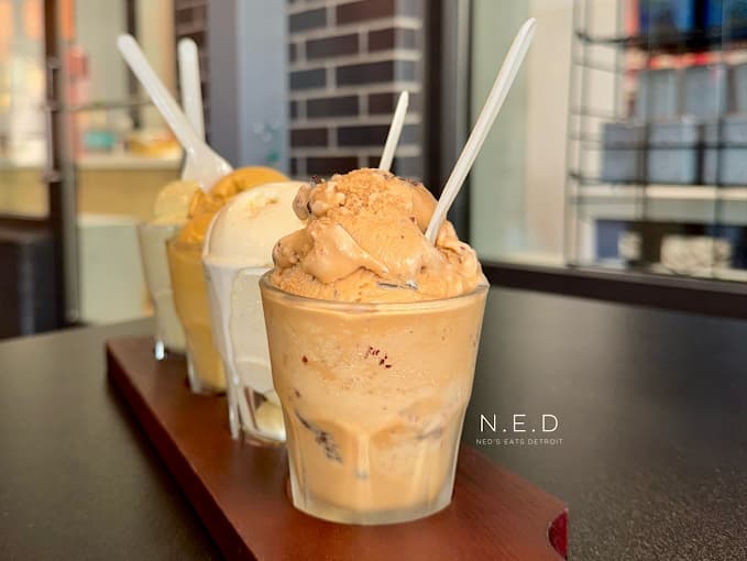 Momento Gelato & Coffee