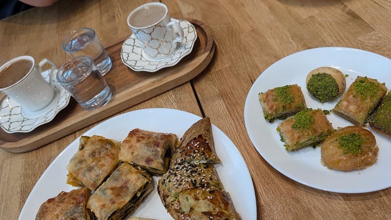 Ararat Café & Bakery