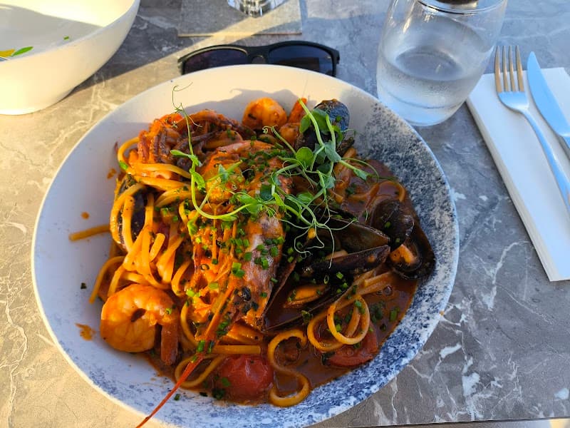 Munchies Mellieha Bay in Il-Mellieħa