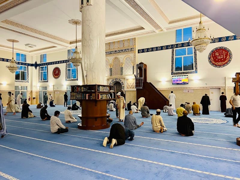 Grande Mosquée d'Aulnay-sous-Bois mosque in Aulnay-sous-Bois, Île-de-France