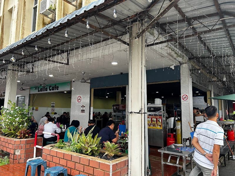 Laila Café