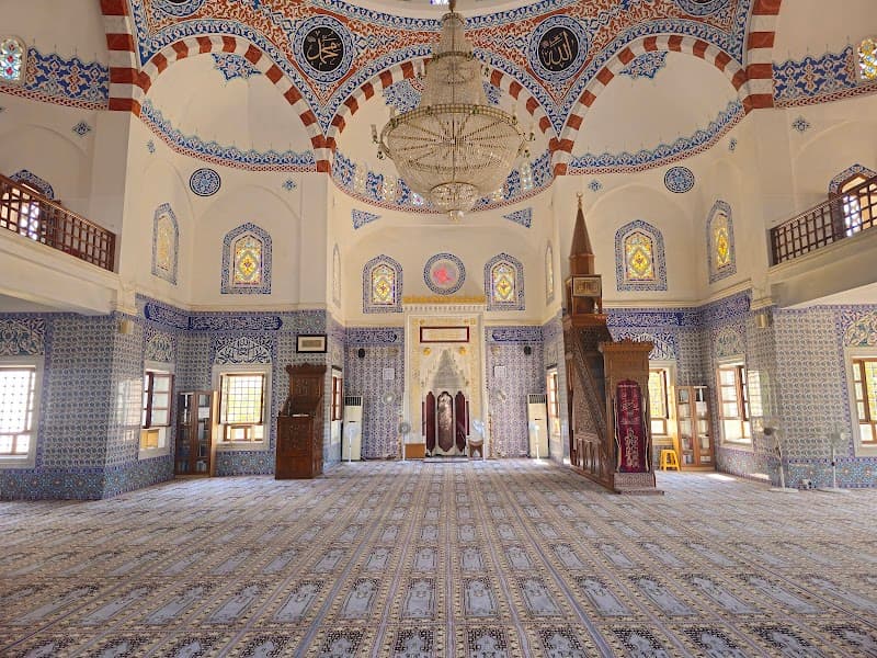 Girne Camii