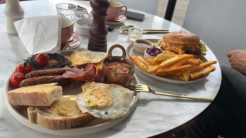Havala Café & Bistro