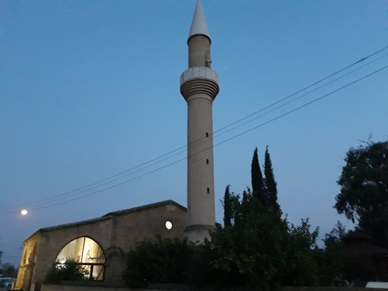 Small Kamakl Mosque