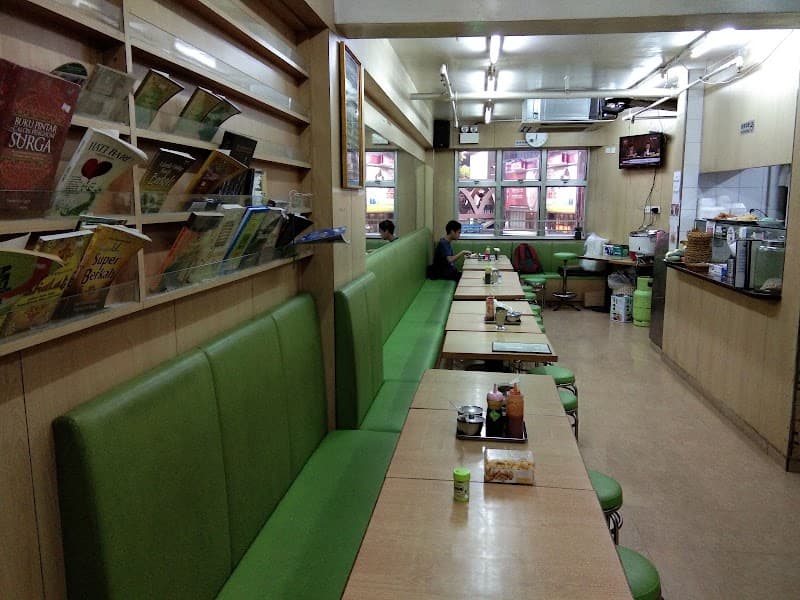 Warung Malang Club mosque in Causeway Bay, Hong Kong Island