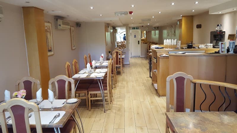 El Halal Tandoori House