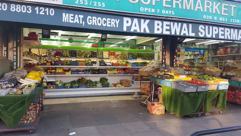 Pak Supermarket in Enfield