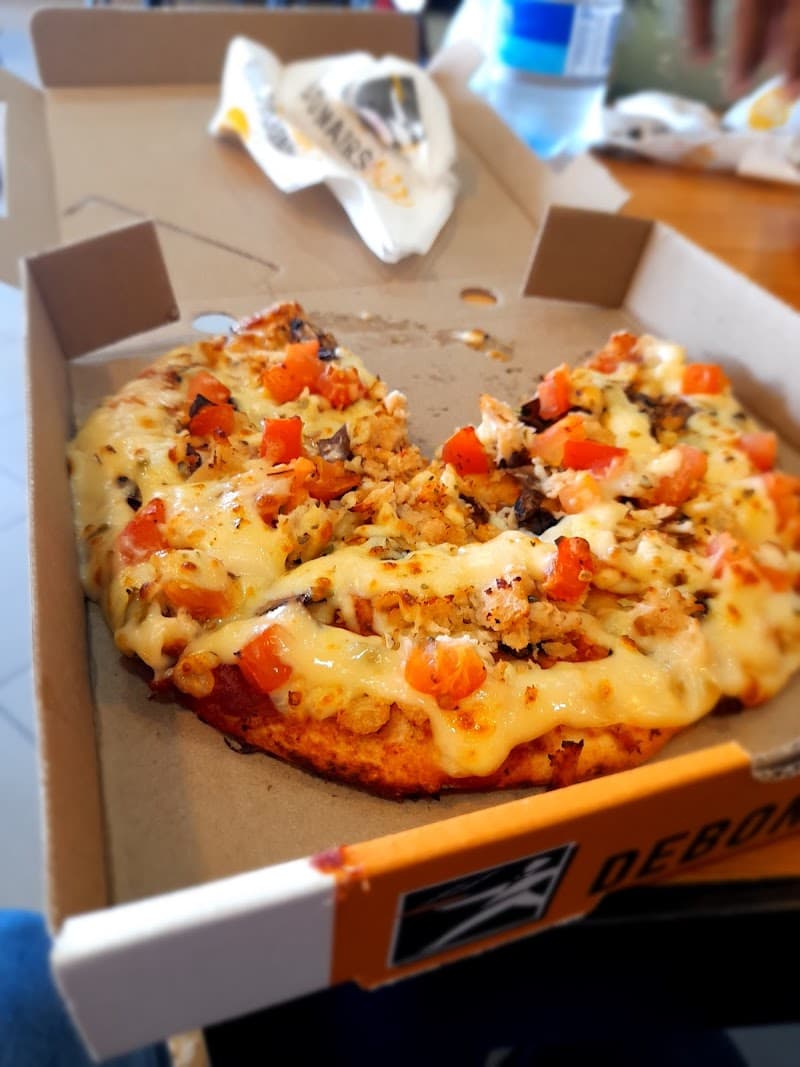 Debonairs Pizza