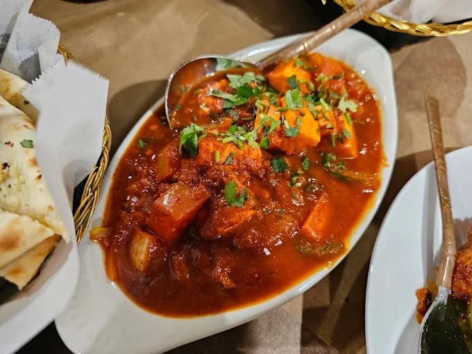 Bombay Tandoori & Banquet