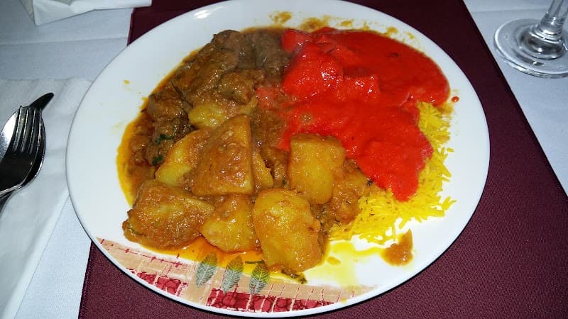 Khushboo in Horley