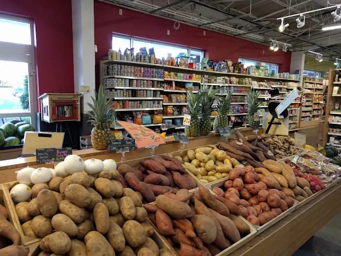 Mom's Organic Market