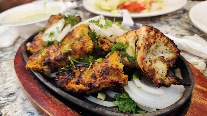 Dera Restaurant in Springfield