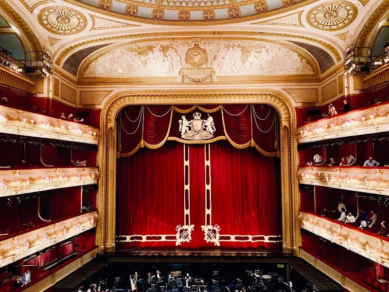 L'Opera in Kensington & Chelsea
