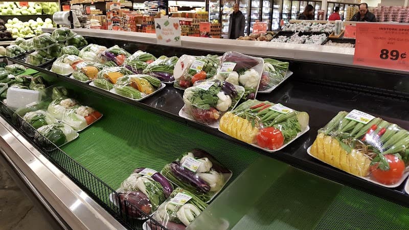 Lucky Supermarket