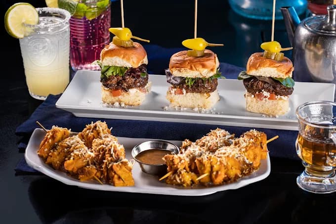 Azuza Hookah Lounge & Cafe